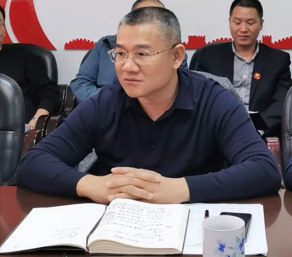 李寧湘到湘運公交開展“不忘初心、牢記使命”主題教育