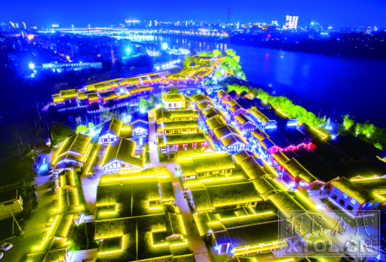 窯灣歷史文化街區(qū)夜景，燈光璀璨，美不勝收。